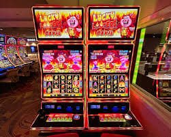 obor138 login live-dealer table with professional dealers on mobile screen